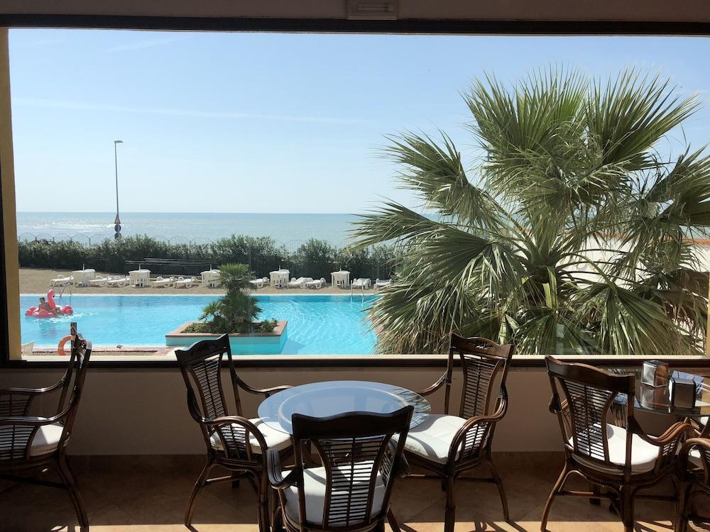 Residence Hotel Antica Perla San Leone Eksteriør billede