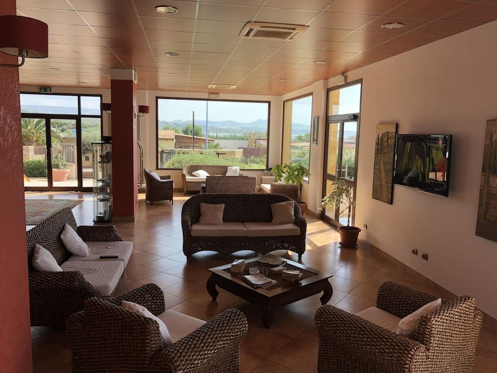 Residence Hotel Antica Perla San Leone Eksteriør billede