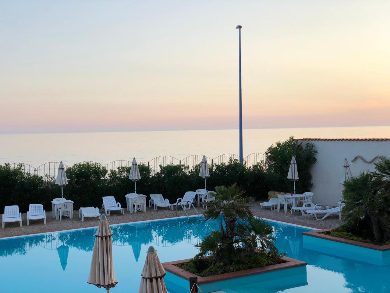 Residence Hotel Antica Perla San Leone Eksteriør billede